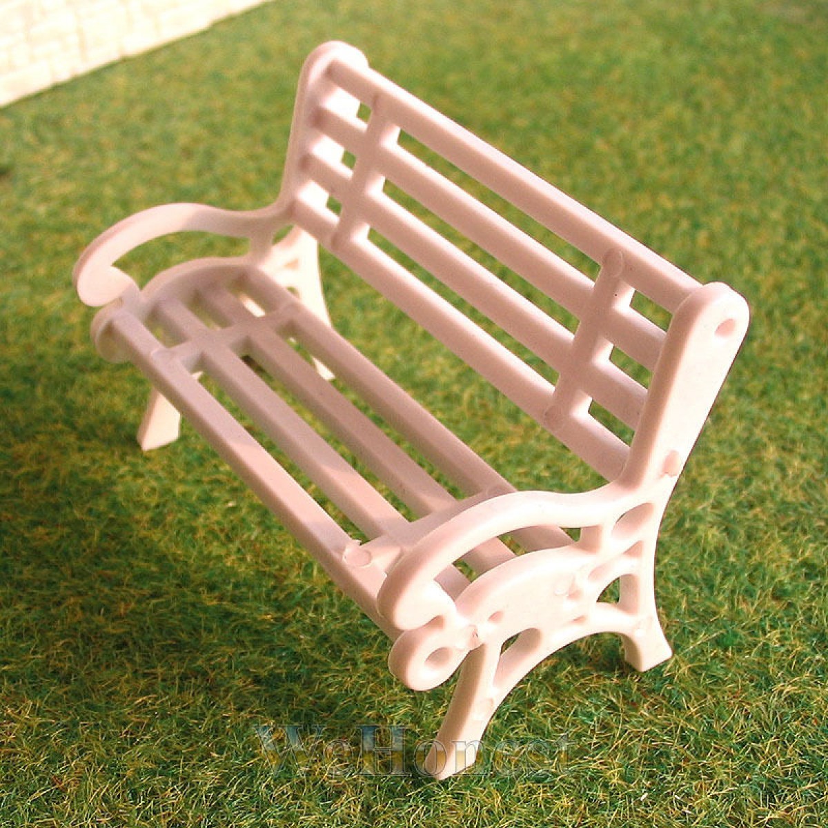 4 pcs G scale 1:24 Park Benches / platform settee #CW 4 pcs G scale 1:24 Park Benches / platform settee #CW